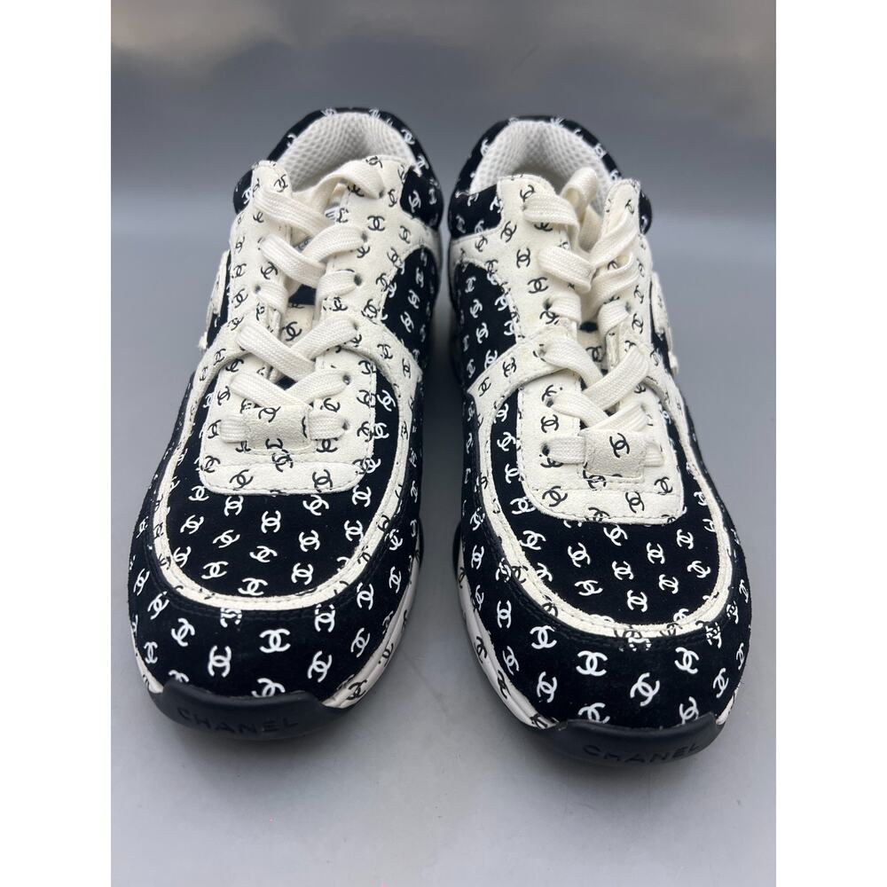Chanel 22A Mens Black White Suede All Over CC Logo Low Top Trainer Sneakers 39 - Picture 4 of 10
